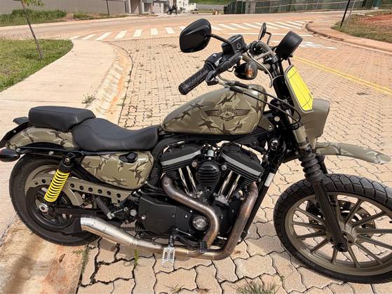 HARLEY-DAVIDSON SPORTSTER XL 883N IRON 